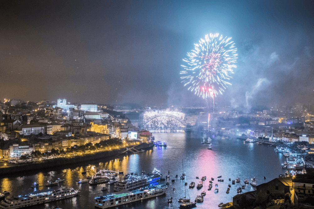 The Feast of São João in Porto, between lanterns, sardines, and plastic hammers