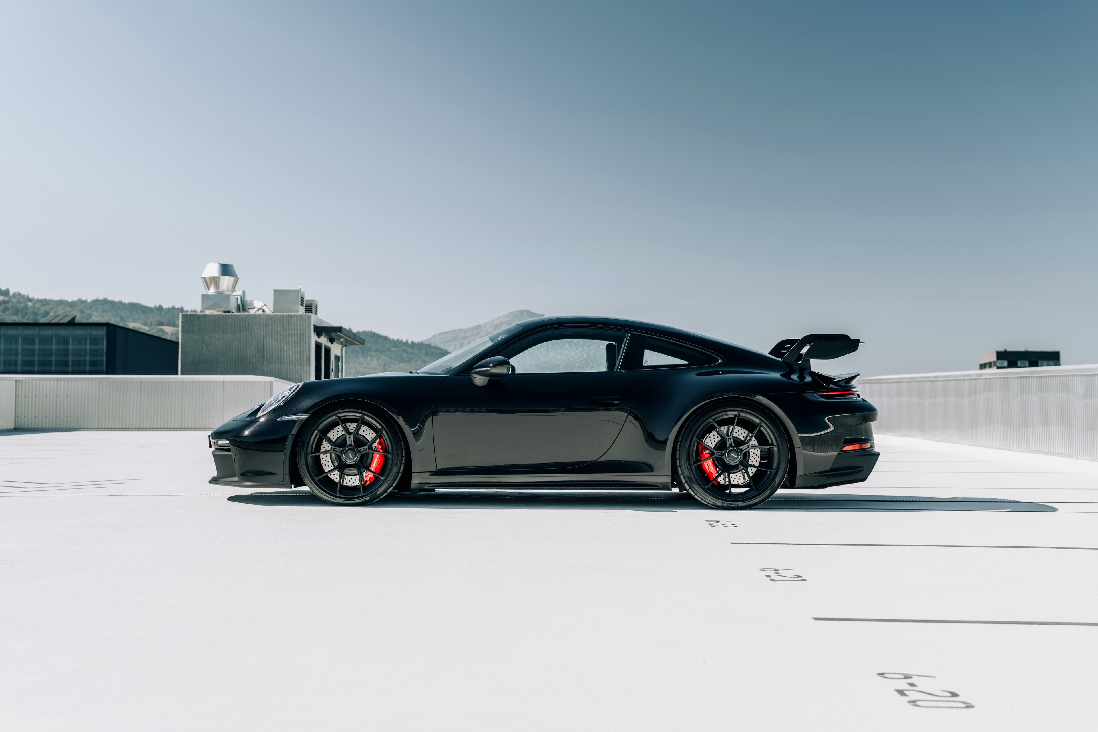 Driving in style in Portugal between luxury classics and authenticity